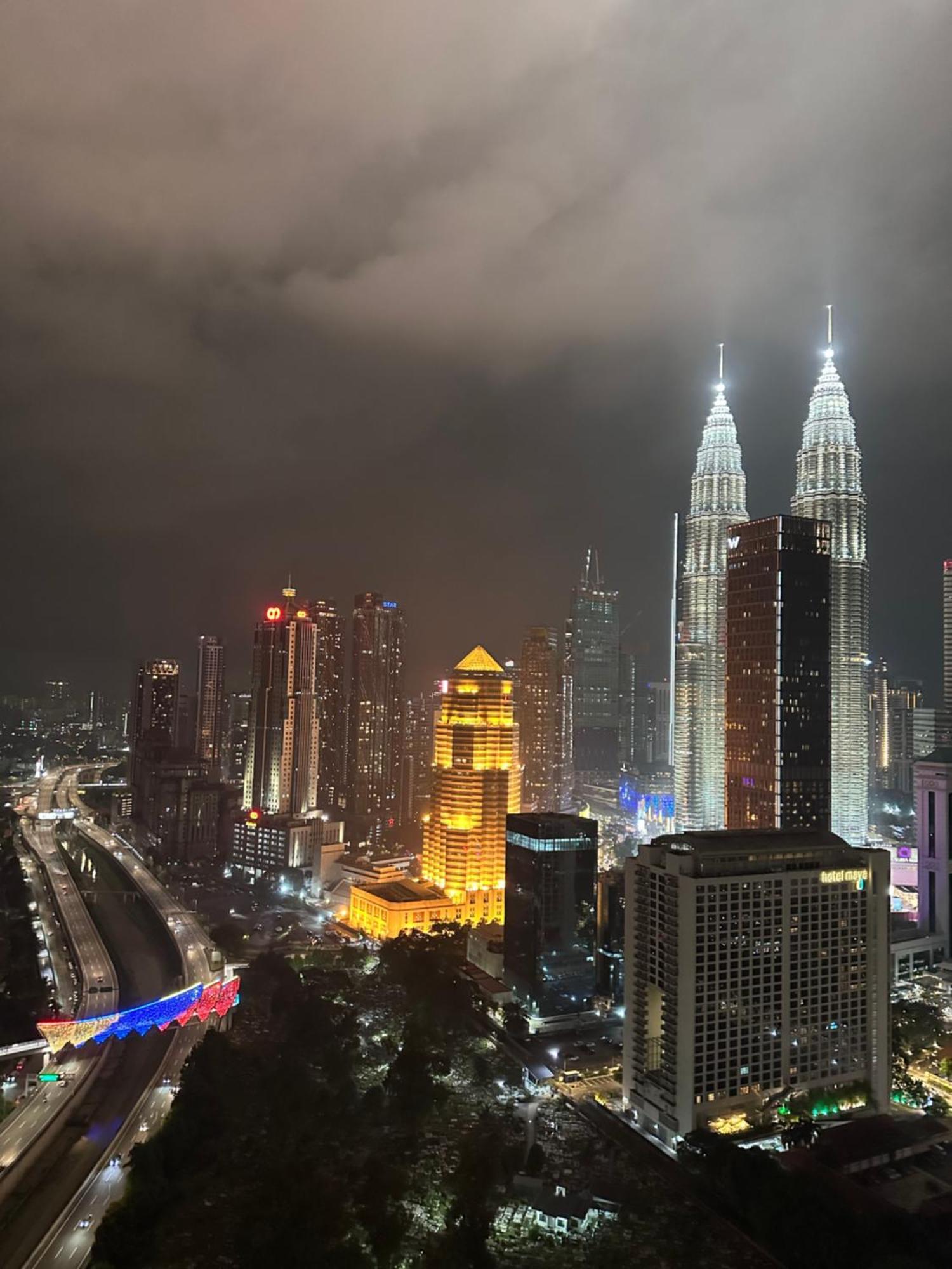 Mercu Summer Suites Klcc By Minutepointhome Kuala Lumpur Exterior foto